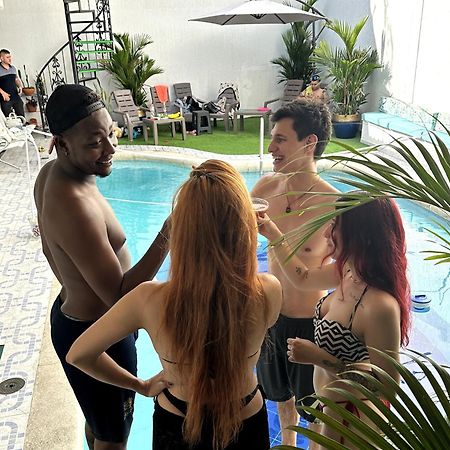 The View Hostel & Lounge カリ エクステリア 写真